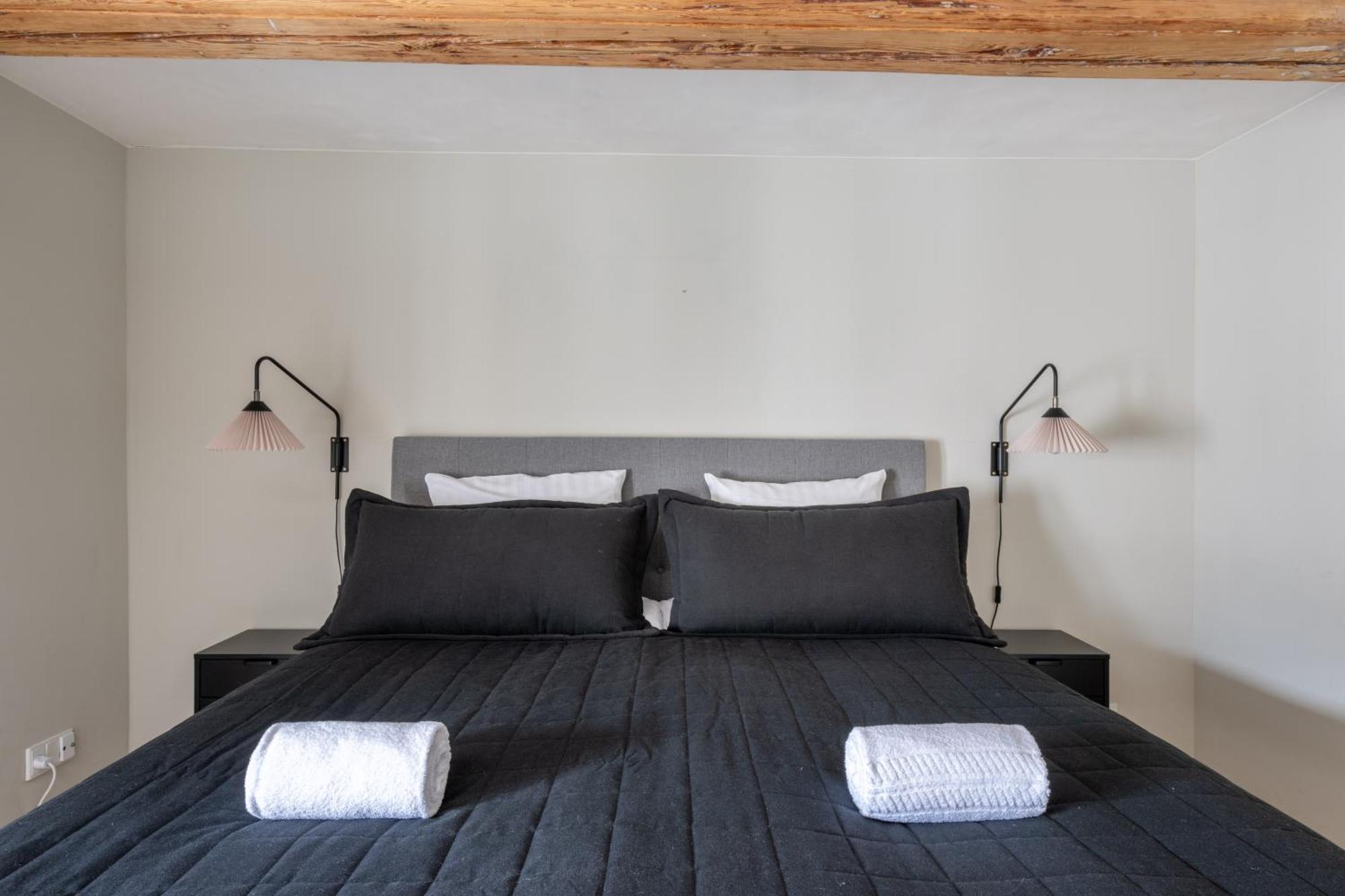 City Apartment With Exposed Ceiling Beams Kopenhagen Bagian luar foto